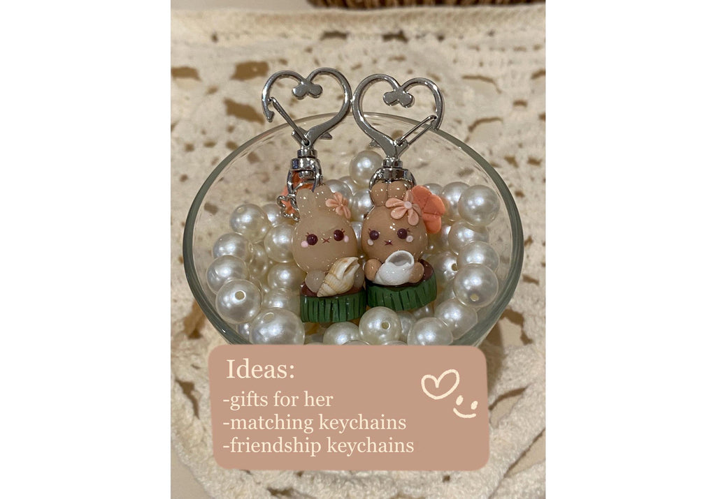 Kali and Kauna, the Hawaiian bunny keychains
